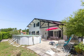 Maison ensoleillée avec piscine privée à Moliets-et-Maa